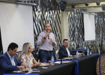 Reprueba Marko Cortés que gasto público crezca en obras presidenciales