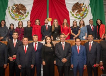 GPPRI rinde protesta en la LXI Legislatura en el Estado de México