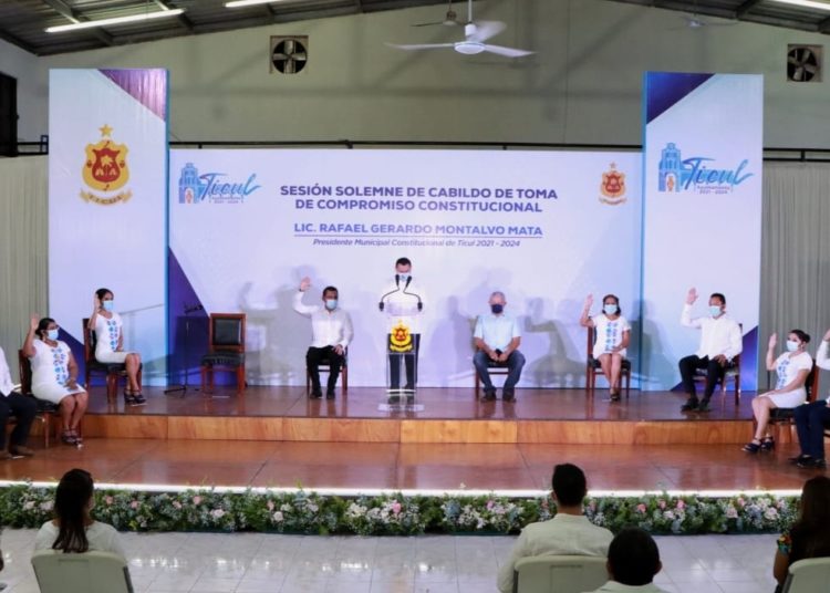 Rafael Montalvo rinde compromiso para segundo periodo como alcalde de Ticul