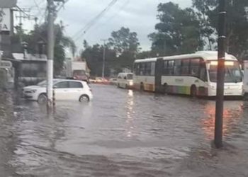 Lluvias dejan dos muertos y afectaciones a Hospital General de Ecatepec