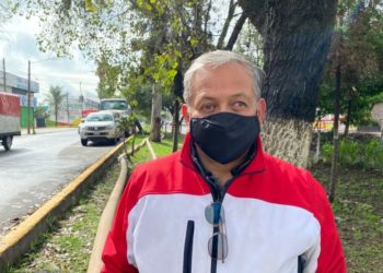 Funcionario del Gobierno de Ecatepec salva a bebé durante tormenta