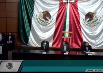 Diputados reciben Paquete Económico 2022