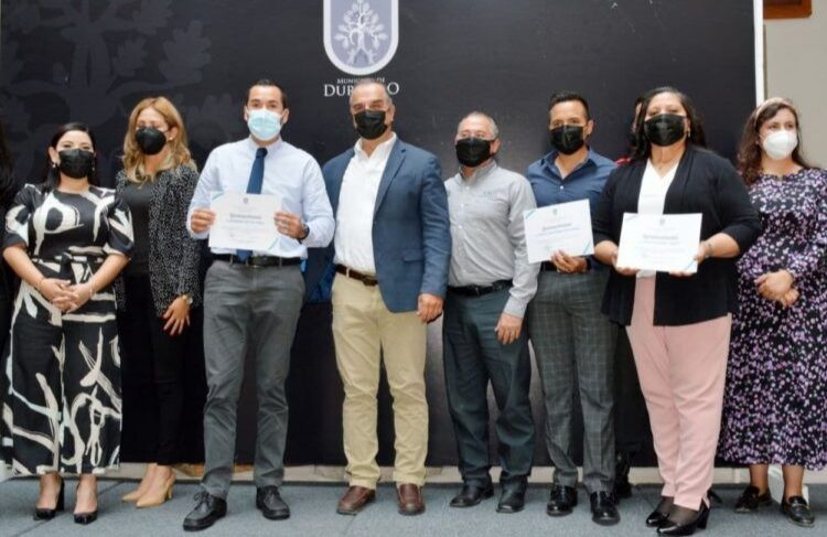 Reconoce Salum a los mejores servidores públicos municipales