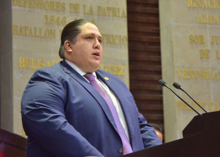 Diputado pide redireccionar 9% del presupuesto de proyectos faraónicos al Seguro de Desempleo