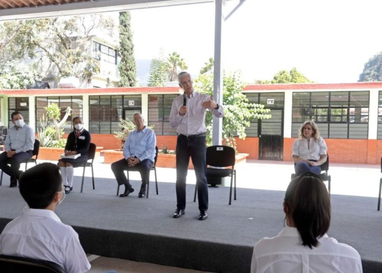 Ponen en marcha Alfredo Del Mazo y Ricardo Salinas Pliego, Modelo Educativo Azteca en Malinalco