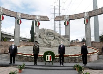 Encabeza Del Mazo Ceremonia Conmemorativa por el CLXXIV Aniversario del Sacrificio de los Niños Héroes de Chapultepec