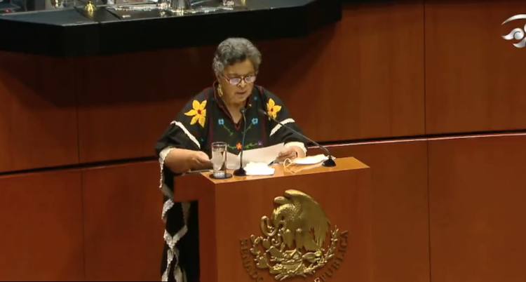 Hospitalizan a Beatriz Paredes por accidente vial