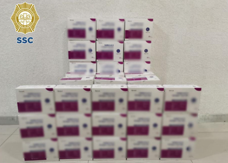 Detienen en el Edomex a 3 personas que llevaban pruebas COVID-19 aparentemente robadas