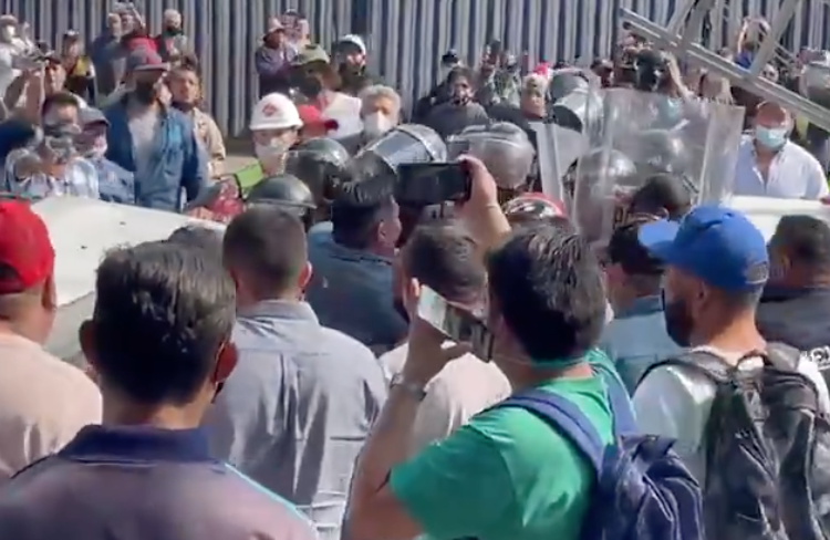 Bloqueos, caos y golpes en protestas de gaseros en la CDMX