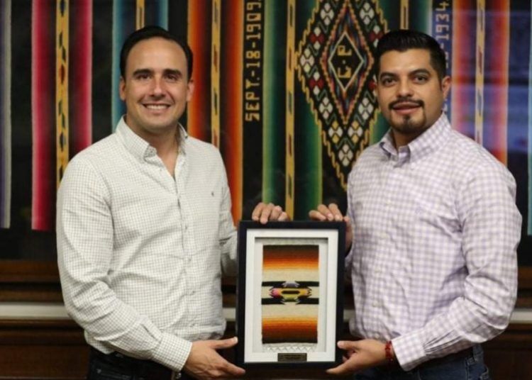 Comparte Manolo Jimenez políticas públicas con Alcalde electo de Arteaga