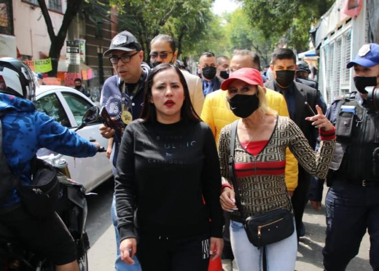 Sandra Cuevas se deslinda de actos de corrupción