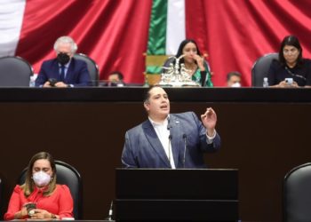 SRE debe garantizar que los mexicanos inmunizados con la vacuna Sputnik-V o cualquier otra, puedan ingresar a otros países: PAN