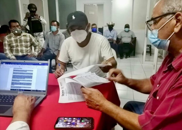 Concilian conflicto entre el municipio de Santiago Jocotepec y sus agencias