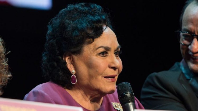 Hospitalizan de emergencia a Carmen Salinas; está en terapia intensiva