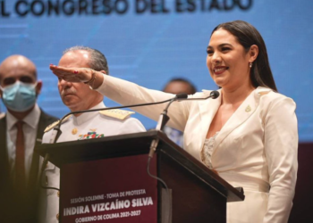 Asume Indira Vizcaíno gubernatura de Colima