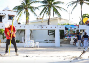 Arranca remodelación de plaza central de Isla Mujeres