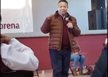 Senador morenista Julio Menchaca también viaja en aviones privados