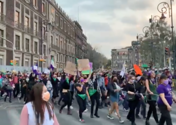 Marcha contra violencia de género (25N) deja 17 lesionados en CDMX