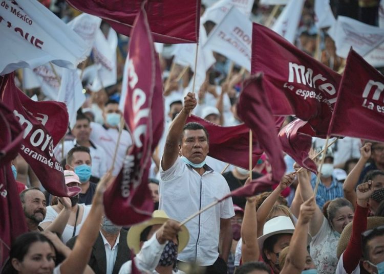 Morena lanza convocatoria para candidatos a gubernaturas para 2022