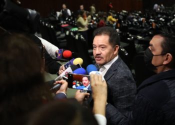 El presupuesto es el regalo para el pueblo y no para el presidente , revira Morena a la oposición