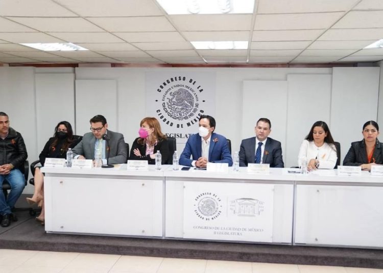 Presentan diputados del PAN presupuesto alternativo en CDMX