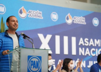 El gobierno morenista quiere adormecer a la juventud con migajas, acusa Marko Cortés