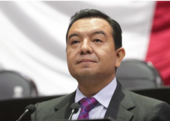 Gastos por el aeropuerto de Texcoco y construcción de Santa Lucía rebasan los 500 mil mdp: Héctor Saúl Téllez