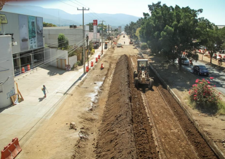 Avanzan obras en la capital del estado para beneficiar a miles de oaxaqueños