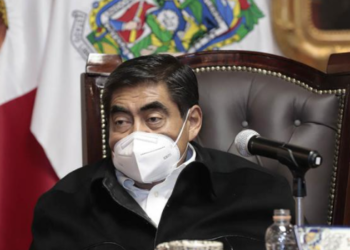 Regularán tarifas de plataformas de transporte en Puebla