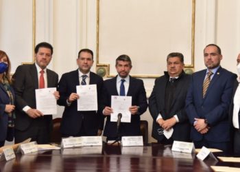 Entrega Tabe propuesta adicional de presupuesto al Congreso capitalino