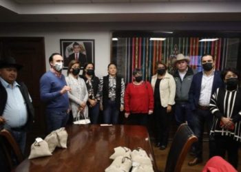 Comparte Manolo Jiménez buenas prácticas con 25 alcaldes electos de Coahuila y México