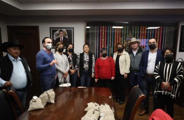 Comparte Manolo Jiménez buenas prácticas con 25 alcaldes electos de Coahuila y México