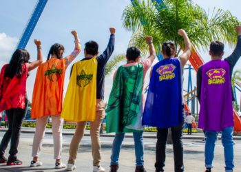 Six Flags México se disculpa por conductas de discriminación a pareja gay