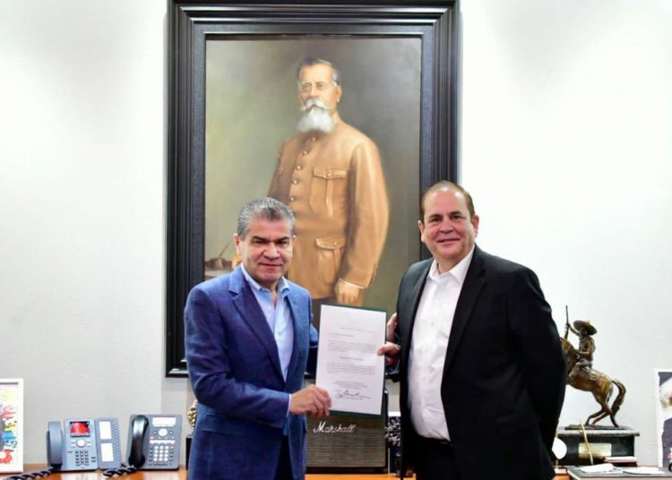 Nombra gobernador a exalcalde de Piedras Negras como secretario de Economía