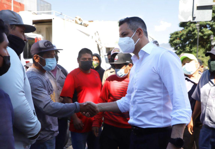 Relevo pacífico de autoridades municipales promete buenos tiempos a Oaxaca