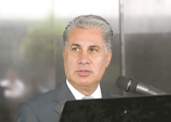 Ómicron, tan transmisible como el sarampión