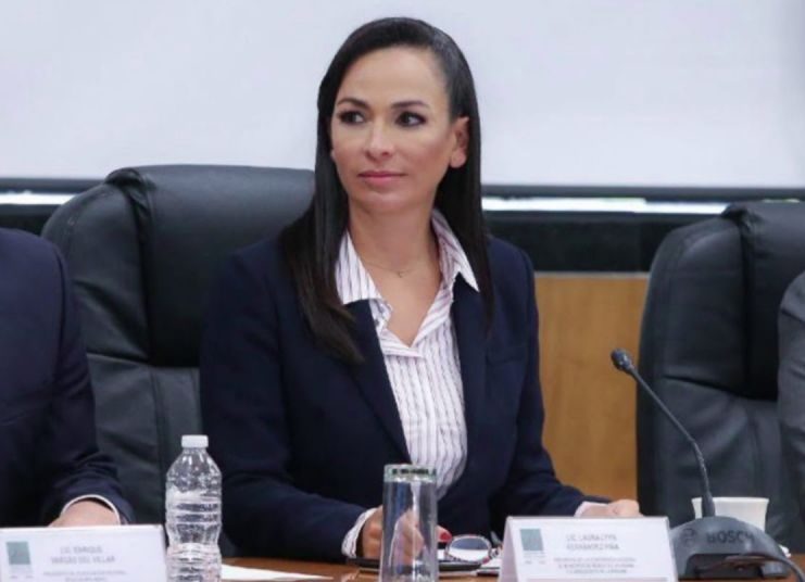 Exalcaldesa de Puerto Morelos firmó contratos para obras y luminarias con cargo al municipio por 20 años