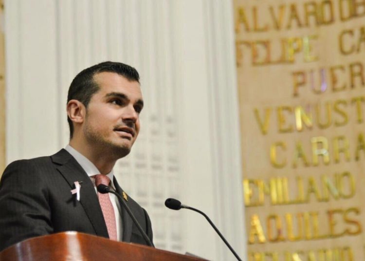 Desde hace casi una década, diputado Jorge Triana Tena adeuda 20 horas de arresto en El Torito