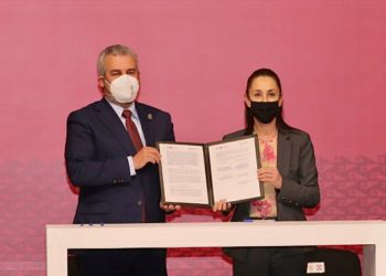 Bedolla y Sheinbaum firman convenio de coordinación en materia de gobierno digital