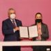 Bedolla y Sheinbaum firman convenio de coordinación en materia de gobierno digital
