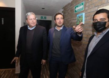 Crece economía de Saltillo a pesar de las adversidades: Chema Fraustro