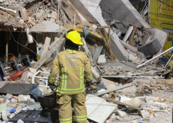 Derrumbe de vivienda en Puebla deja unmuerto, 11 heridos y 4 desaparecidos