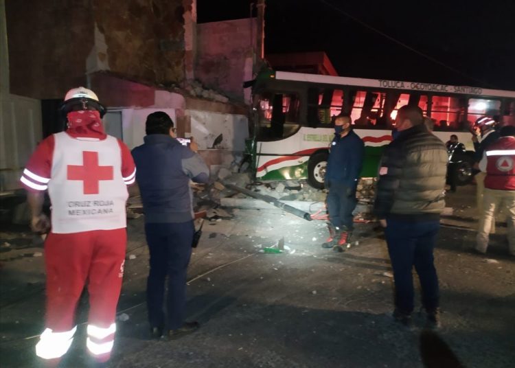 Accidente de Autobús deja 40 lesionados en carretera Jajalpa, Edoméx
