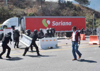 No hay delito en agresión de normalistas, porque el tráiler “circulaba solo”: alcaldesa morenista