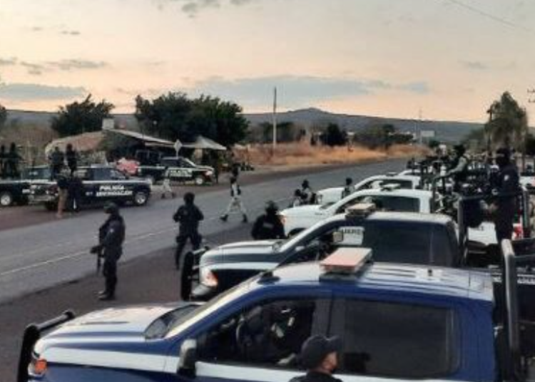 Comando armado mata al menos 10 personas durante velorio en Michoacán