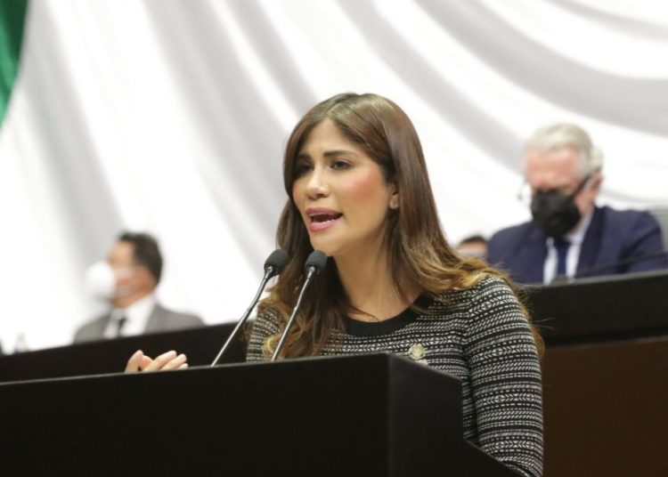 Alcaldes de Chihuahua reciben información sobre reglas para regularizar vehículos extranjeros