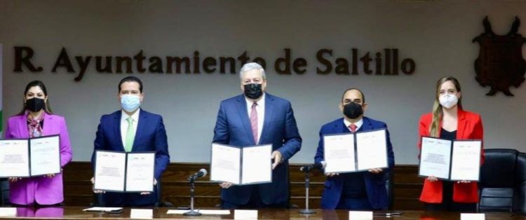 Firma Saltillo convenio con ICAI para reforzar transparencia