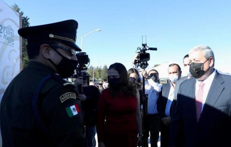 Refrenda Fraustro trabajo coordinado con nuevo comandante de la Sexta Zona Militar