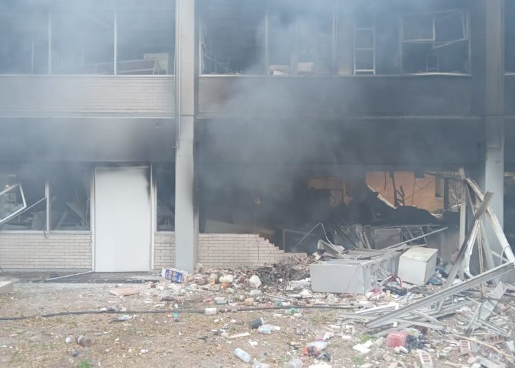 Estables, trabajadores heridos por explosión en FES Zaragoza