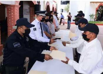 Capacitan a elementos de la policía municipal de San Jacinto Amilpas en materia de vialidad